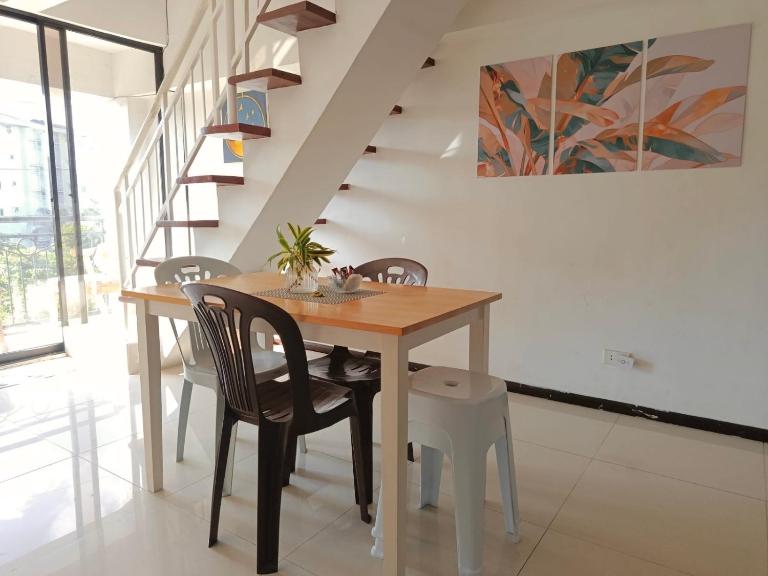 A&C's Affordable Loft Condo near Mactan Airport - Chambres d'hôtes Pusok