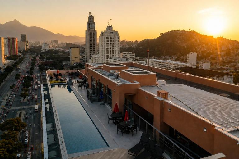 Studio Moderno e Metrô na Porta,Piscina Panorâmica - Bed and Breakfast Rio de Janeiro