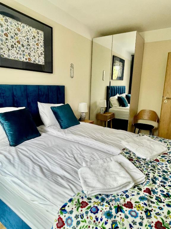 Nadmorskie Kaszuby - baseny, sauny, jacuzzi, sala zabaw, garaż, do plaży 450m płaskie dojście - Chambres d'hôtes Jastrzębia Góra