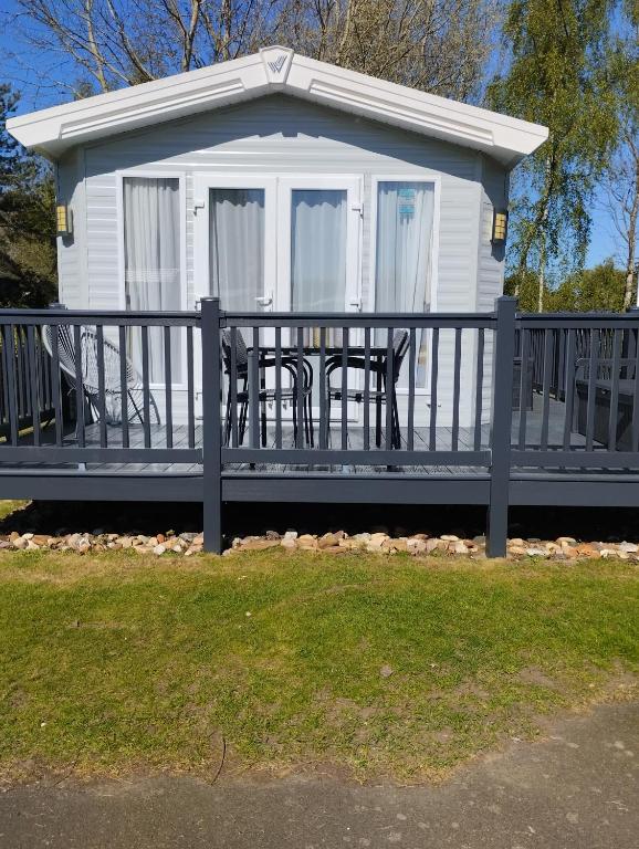 Beautiful coastal caravan withing easy reach of Edinburgh - B&B Birdston
