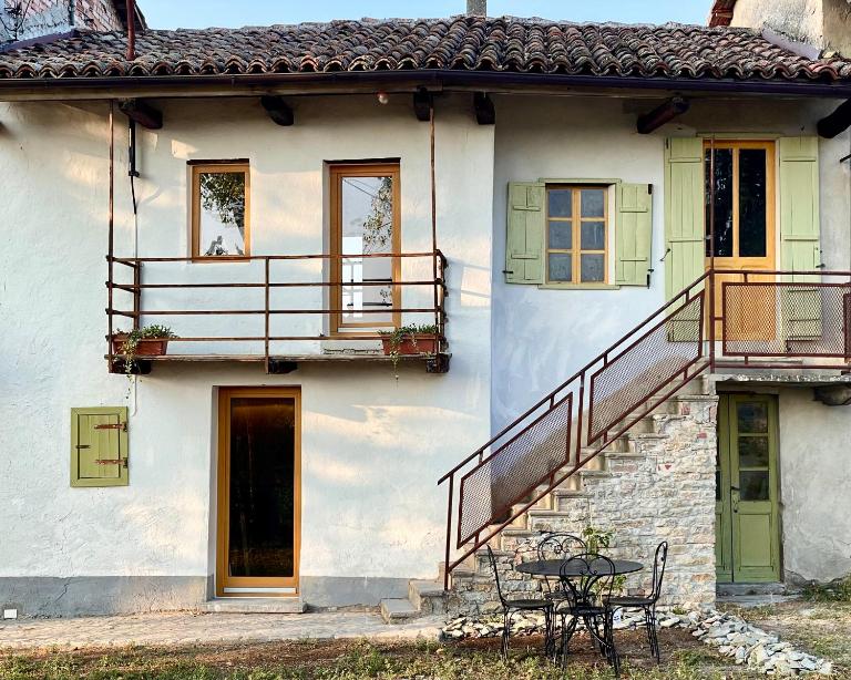 Restored Rustic Retreat in the Langhe - B&B Cerreto Langhe