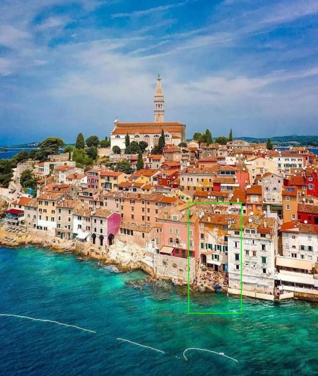 Mediterraneo Seaview Apartments - Bed and Breakfast Rovinj