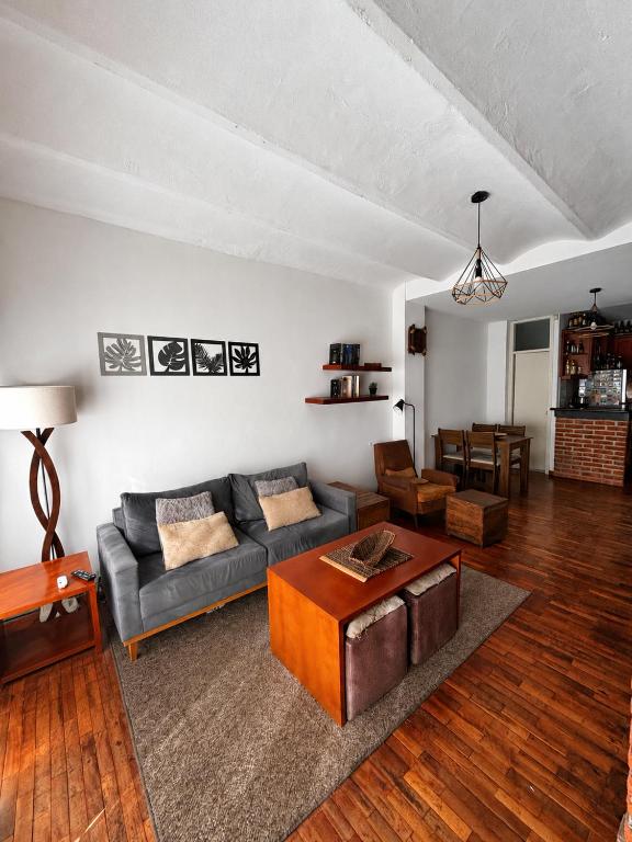 Dúplex 80m2 Luminoso 3Hab 2Ba Cerca Rambla y Centro - Ferienwohnung Montevideo