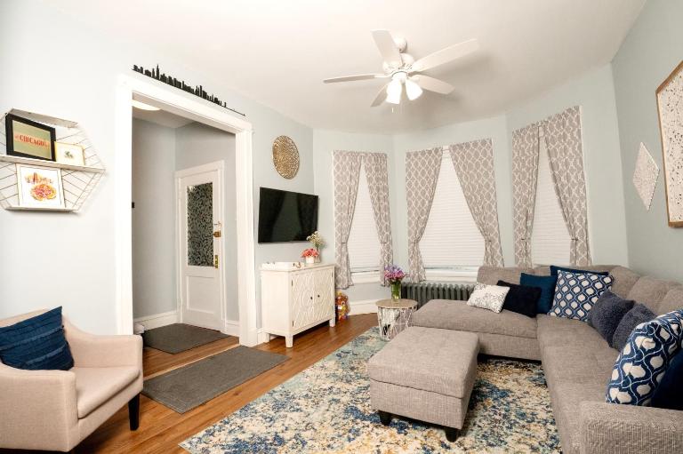 Chic & comfy 3BR, family friendly - Chambres d'hôtes Chicago