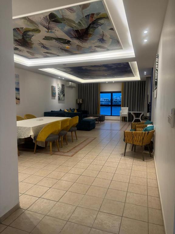 درة العروس شالية شاطئ البردايس لافونتين للعائلات فقط - Bed and Breakfast Djedda