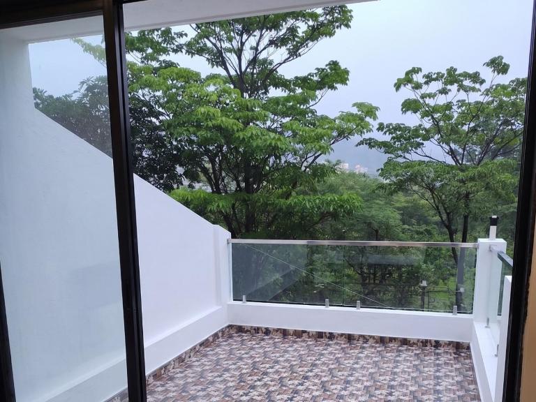Spacious Lonavala Villa - Gold Valley - Bed and Breakfast Lonavla