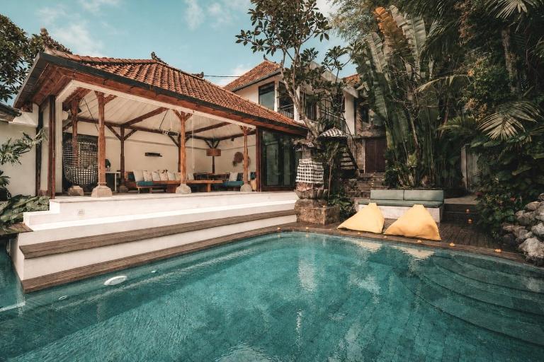 Luxury Oasis - Stunning Villa At The Gateway To Ubud - Bed and Breakfast Ubud