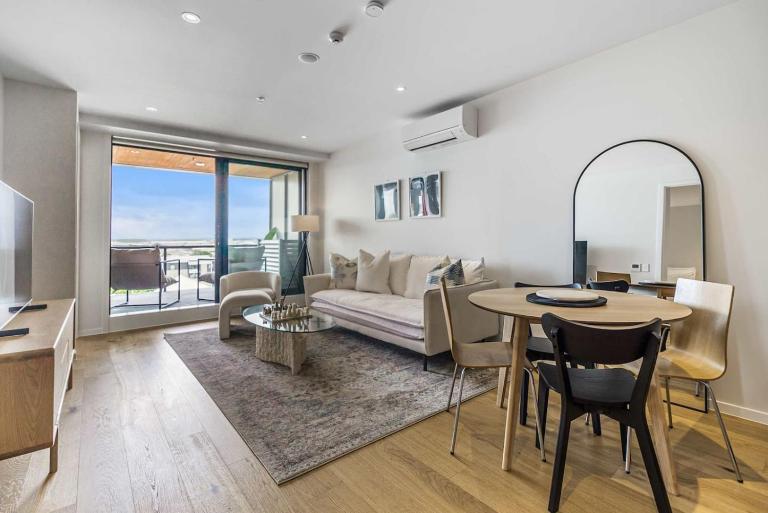 Urban Retreat 2 Bd Apt WiFi AC Parking - B&B Auckland