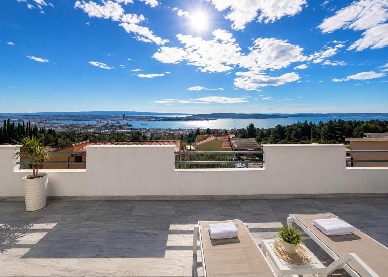 Beautiful duplex apartment with view - B&B Kutleše