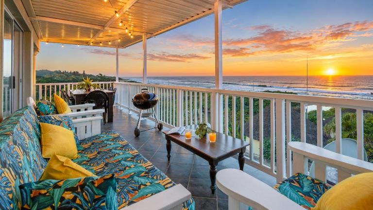 At 3 Umzumbe Luxe Ocean View Apartment Mangrove Beach Estate Banana Beach Port Shepstone Panoramic Views Family Friendly Sleeps 6-8 - Chambres d'hôtes Melville