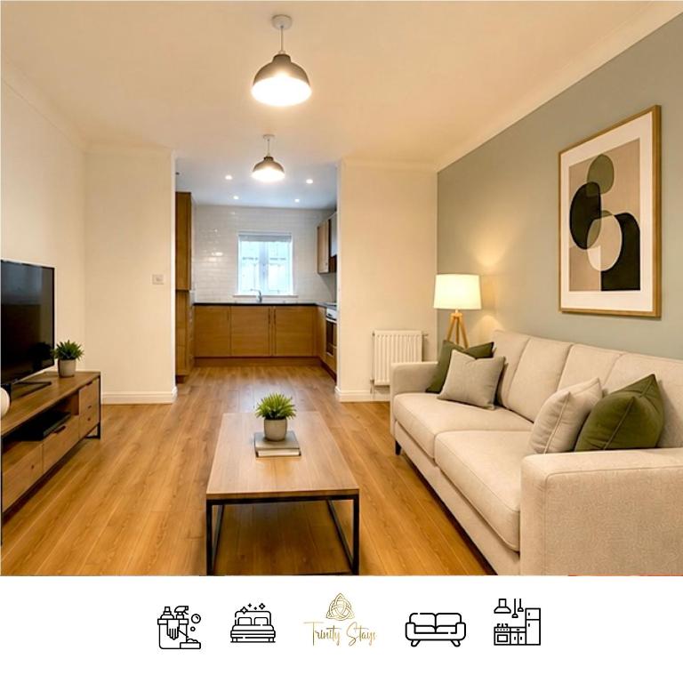 2 Bed I 2 Bath I Nearby RAF I Wi-Fi I Parking - Chambres d'hôtes Red Lodge
