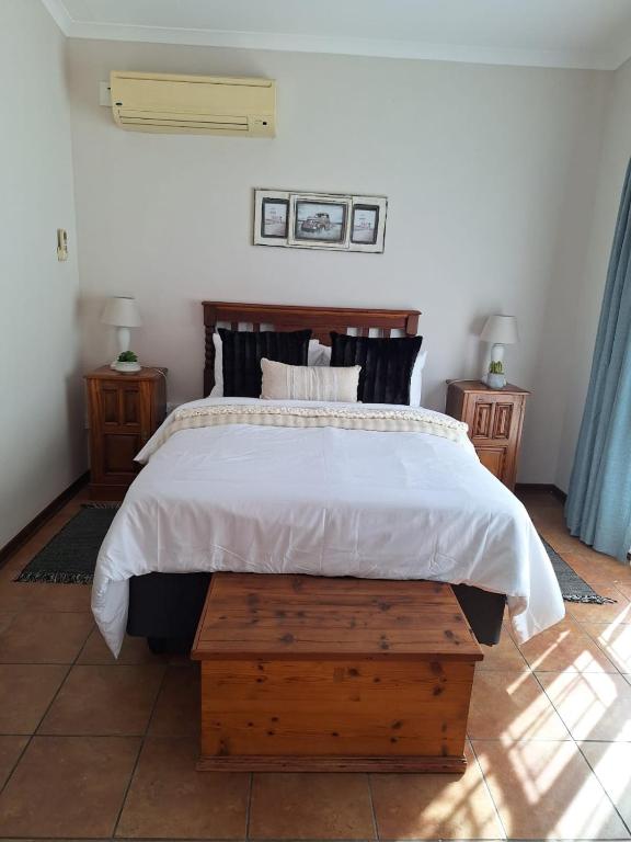 Logos Guesthouse - B&B Lephalale