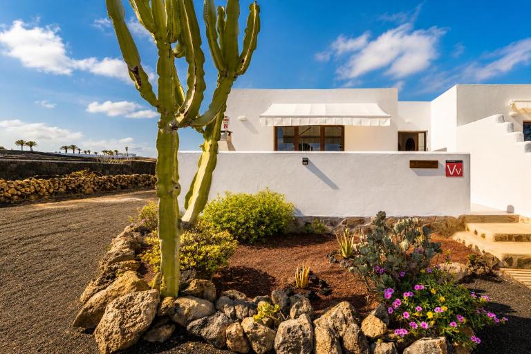 Casa Carla Lanzarote - terraza, BBQ y jardín volcánico - Chambres d'hôtes La Vegueta