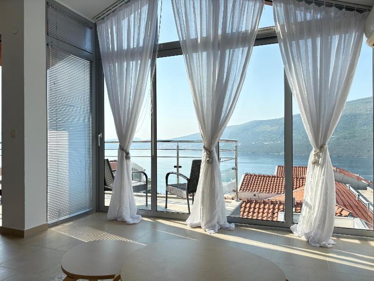 Acacia Hills D8 in Herceg Novi - B&B Herceg Novi