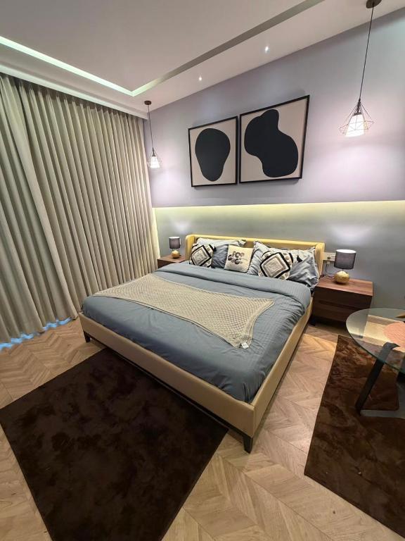 Cozy Studio Escape with Aravalli Hills View - B&B Gurugram