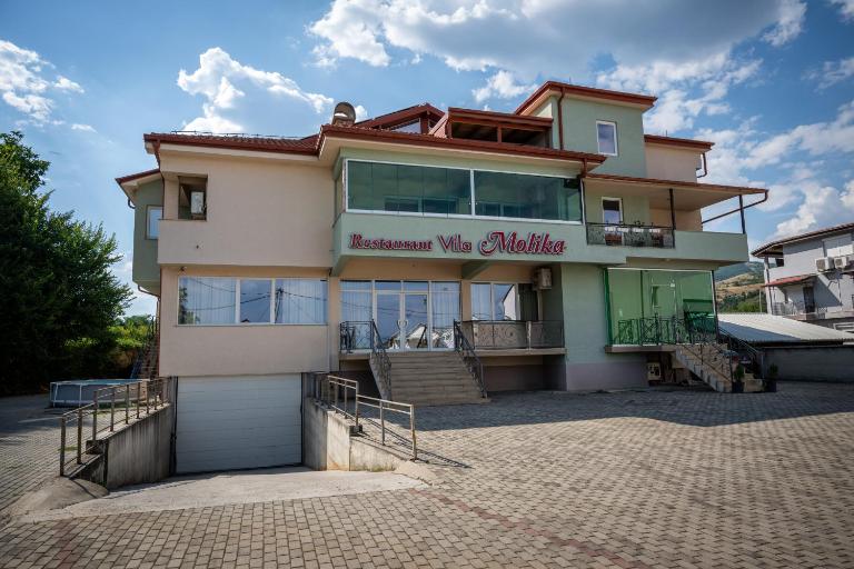 Villa Molika Apartments & Restaurant - Chambres d'hôtes Bitola