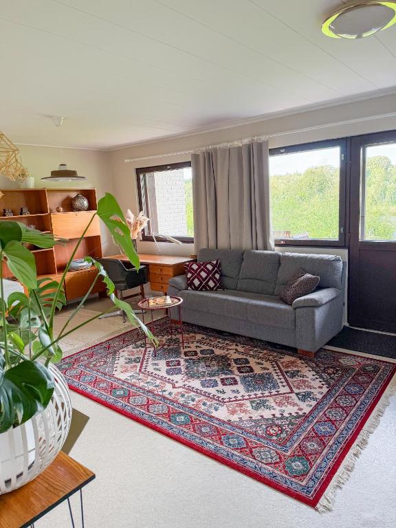 Villa Palmu in Nakkila, riverside home, 15 mins from Pori - Ferienwohnung Nakkila