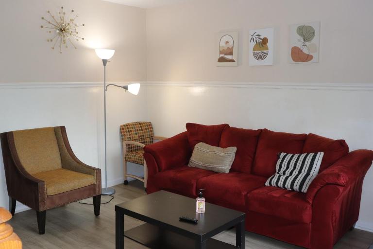 Big parking quiet 2-bedroom in West Raleigh 5210 - B&B Raleigh