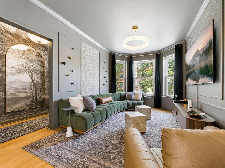 The Velvet Manor Luxe 3BR Jacuzzi Garage - B&B Chicago