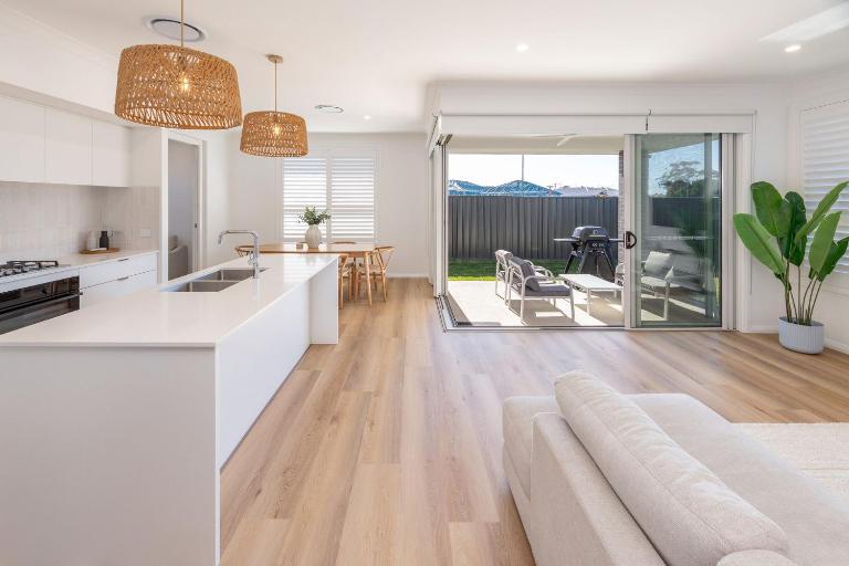 Neptune Coastal Retreat - Bed and Breakfast Forster