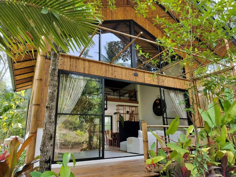 Bamboo Loft 1BR Villa Shared Pool Chaloklum - B&B Koh Pha Ngan