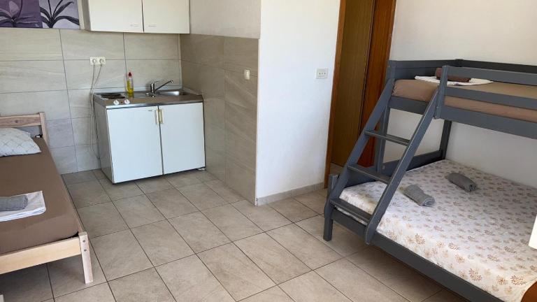 Studio Apartment Sanja 2 - Bed and Breakfast Neum