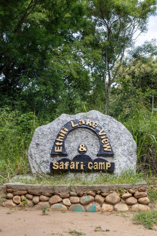 Ethili Lake view & Safari Camp - Bed and Breakfast Wellawaya
