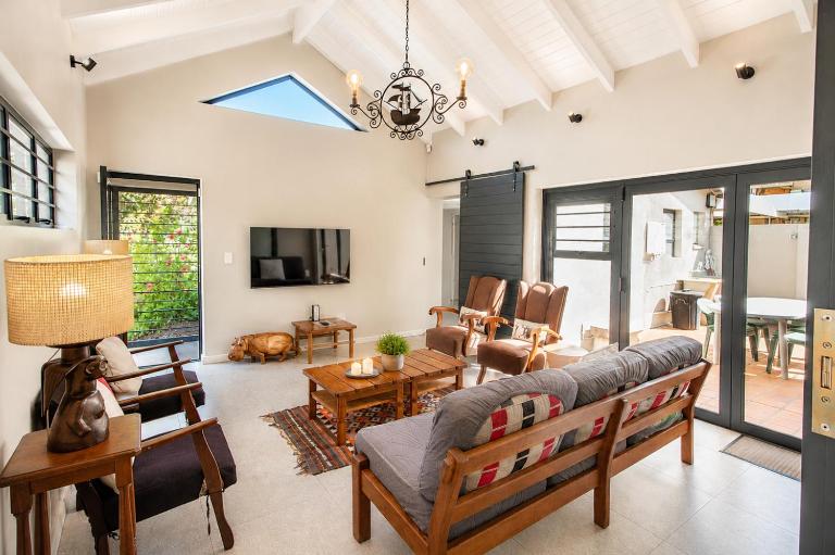 Sandy Fingers Apartment - Ferienwohnung Plettenberg Bay