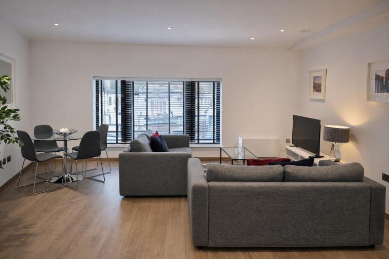 Roomspace Serviced Apartments - Harvest Lane - Ferienwohnung Thames Ditton
