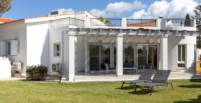 Bungalow Yanna - Ferienwohnung Pégeia
