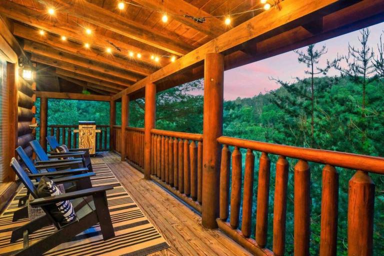 Gated Resort Cabin w Pools Mini Golf - B&B Sevierville
