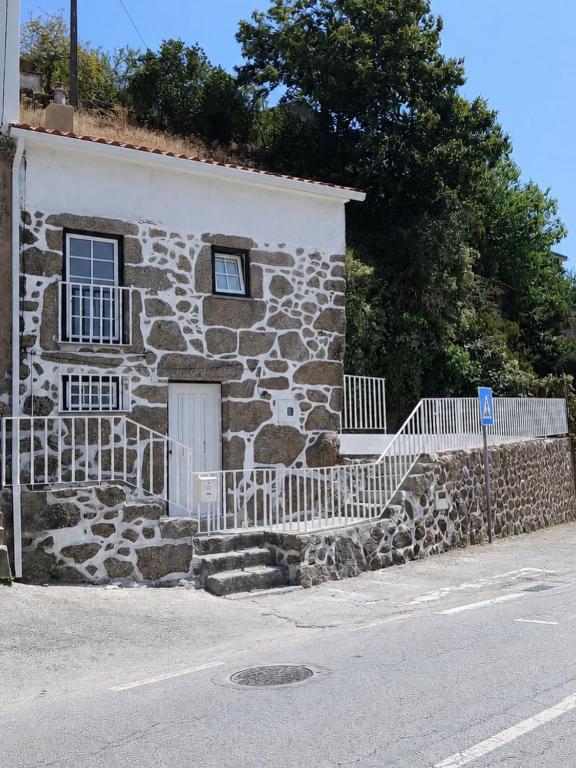 Refúgio d’Aldeia da Serra - Bed and Breakfast Seia