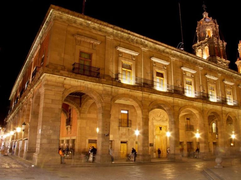 Hermosa, cómoda y amplia casa cerca del centro, zona industrial y feria - Chambres d'hôtes San Luis Potosí