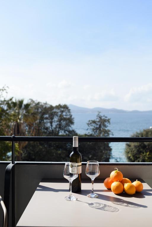 Jelena - Spacious Sea View Apartment - Old Town Zadar - Bed and Breakfast Zadar