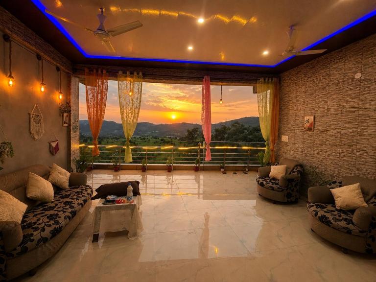 Shourya Home Stay - B&B Aiju