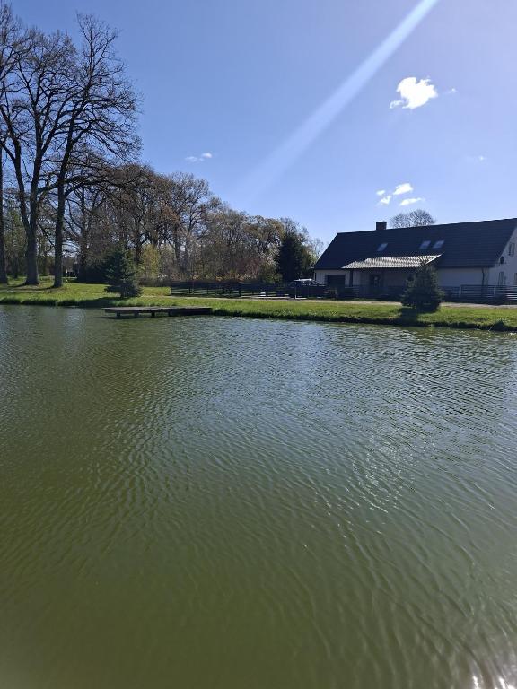 Mieszkanie nad stawem - B&B Mechowo