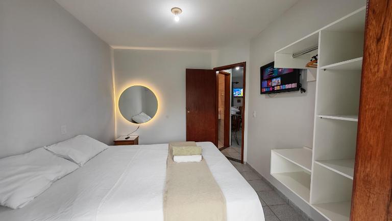 Apartamento 2 quartos com ar condicionado e piscina, há 3 min a pé da praia de taperapuan-300 mts - B&B Porto Seguro
