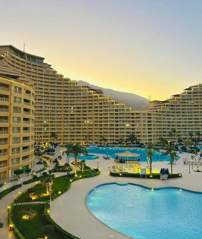 Hotel Porto Sokhna Pyramids Sea View - Chambres d'hôtes Al ‘Ayn as Sukhnah