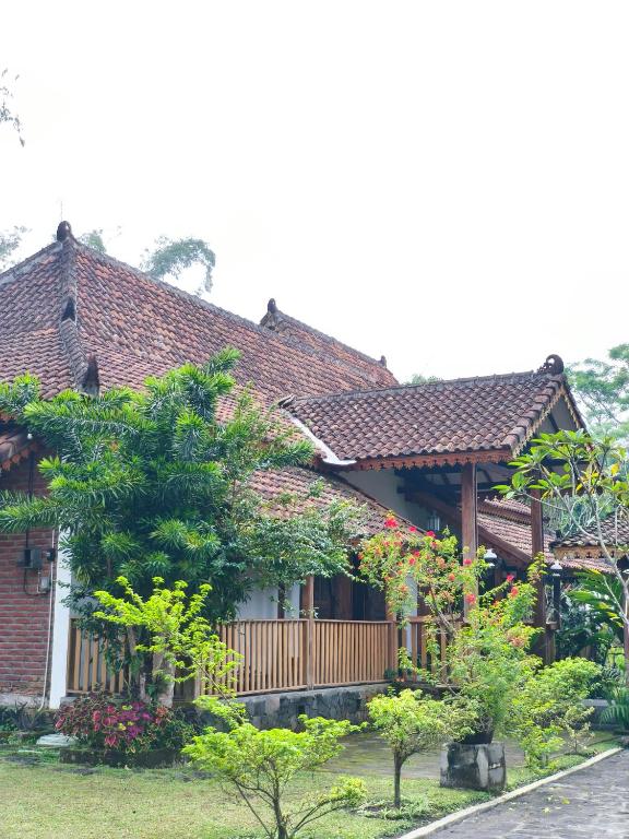 The Villas Joglo Trisaputran - Ferienwohnung Soprayan