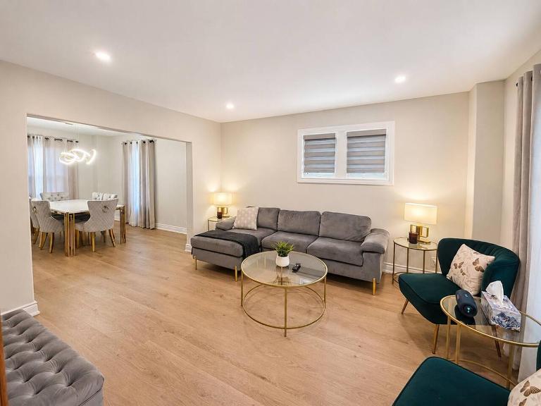 Niagara Luxe Retreat - 5 Mins to Niagara Falls - Sleeps 6 - Chambres d'hôtes Chutes Niagara