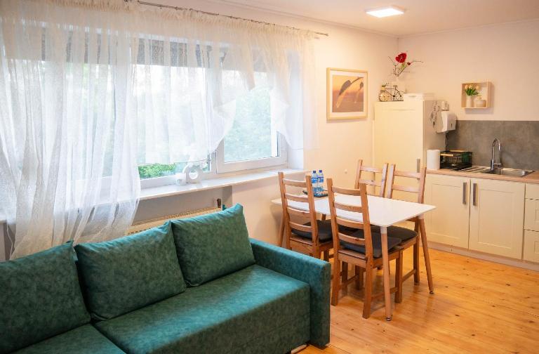 Apartament słoneczny (7 min pieszo od dworca) - B&B Przemyśl