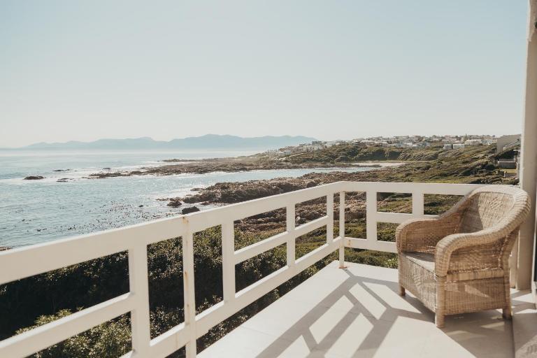 La Melamire On the Rocks Bed & Breakfast - Bed and Breakfast Gansbaai