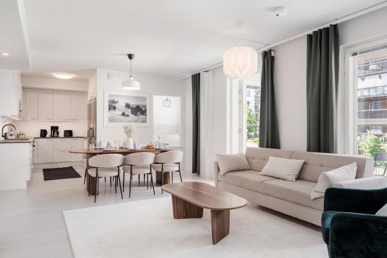 Spacious 3-Bedroom Home with Sauna near Helsinki Centre - Chambres d'hôtes Helsinki