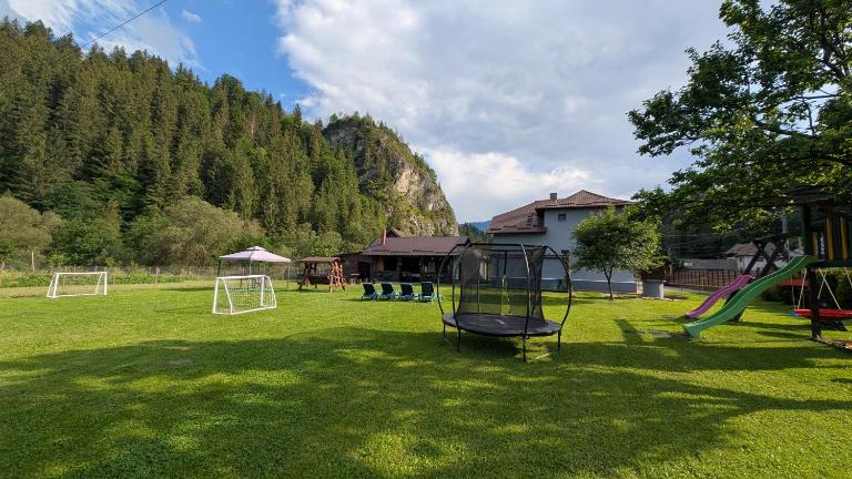 Cazare La Piatra Buhei - Bed and Breakfast Câmpulung Moldovenesc