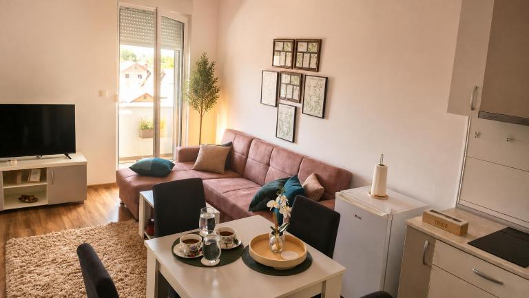 Apartman Jovanovic Royal Stay - Ferienwohnung Banja Koviljača