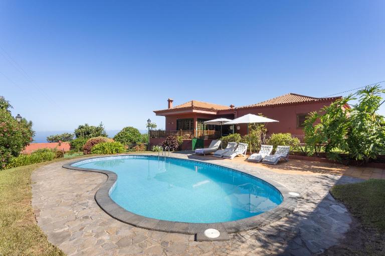 Home2Book Luxury Villa Luna de Tacoronte Pool - Chambres d'hôtes San Cristóbal de La Laguna
