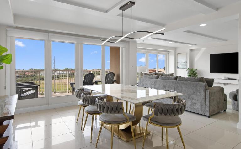 Solare Tower Paradise by the Sea - B&B South Padre Island