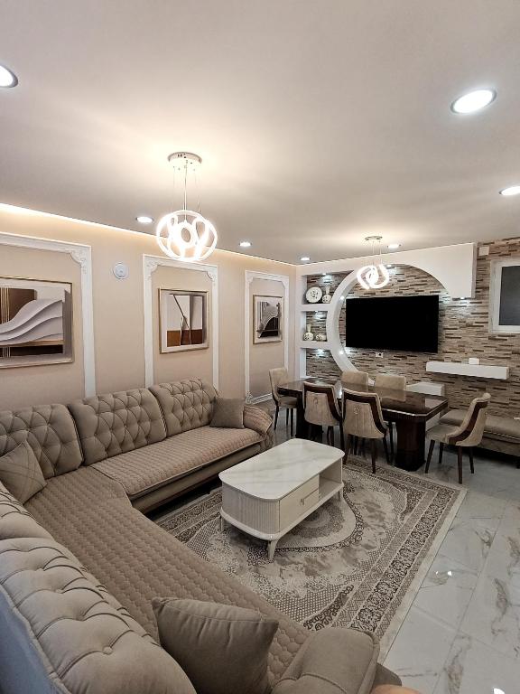 Zafir Apartment 2 - B&B Korçë