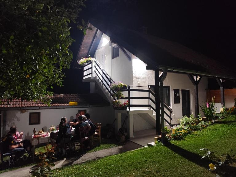 Apartmani KOSMOS - Chambres d'hôtes Rudnik