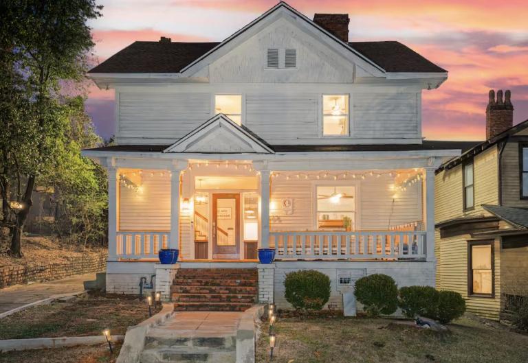 Historic 5BR Mansion Near Golf Courses & Downtown - Ferienwohnung Birmingham